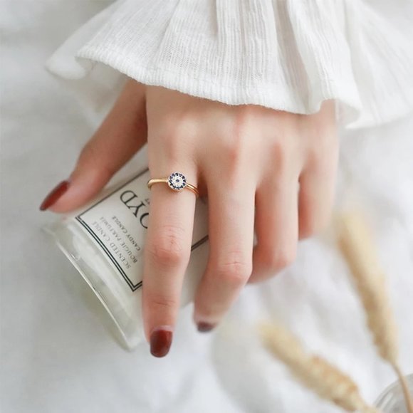 Sapphire Blue Eye Ring Sterling Silver - Picture 5 of 9